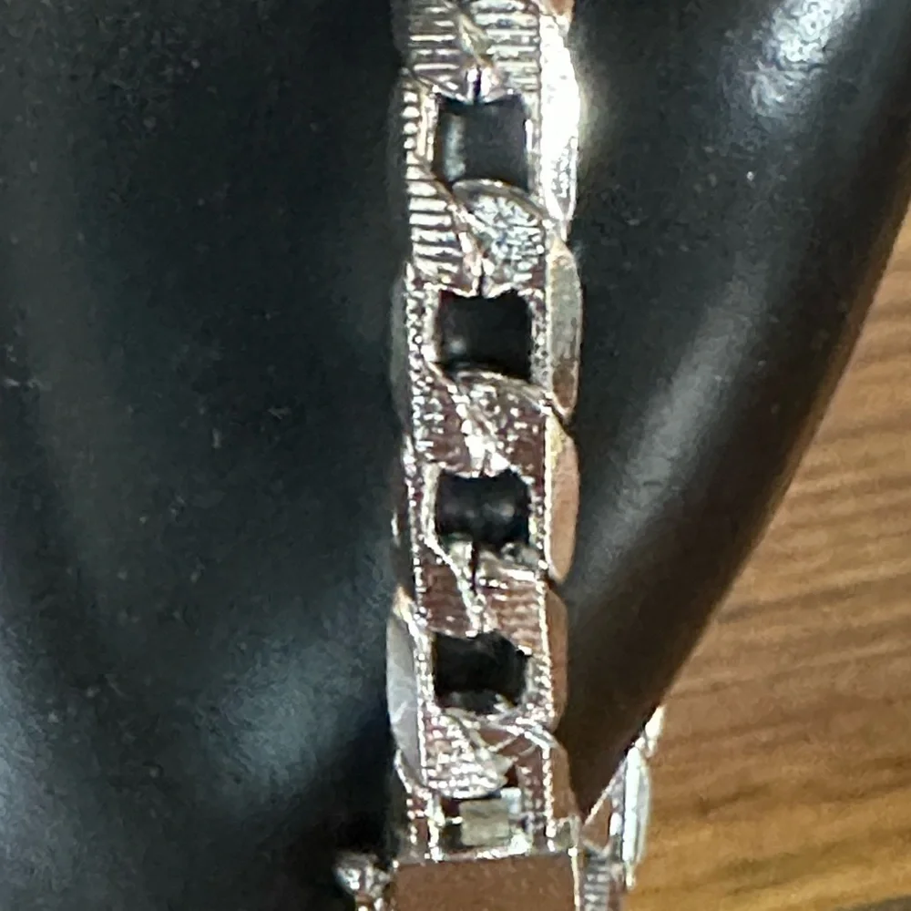 Elegant Silver Chain Bracelet